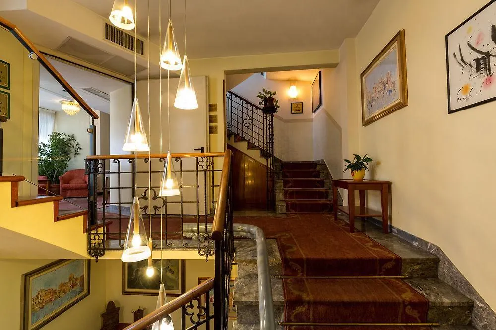 Hotel Alla Giustizia Mestre 3*,